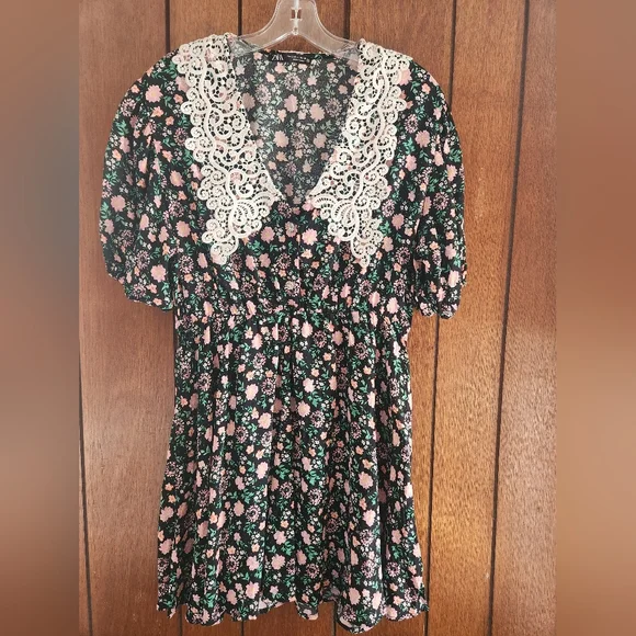 ZARA Women's Floral Mini Dress Size L Black Pink Puff Sleeve Lace Collar Cottage - Picture 4 of 8